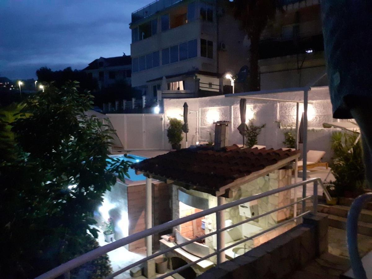 Al Mare Apartment Igalo Exterior foto