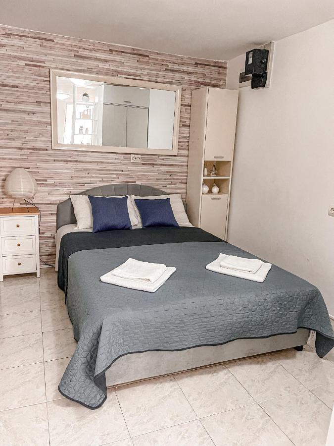 Al Mare Apartment Igalo Exterior foto